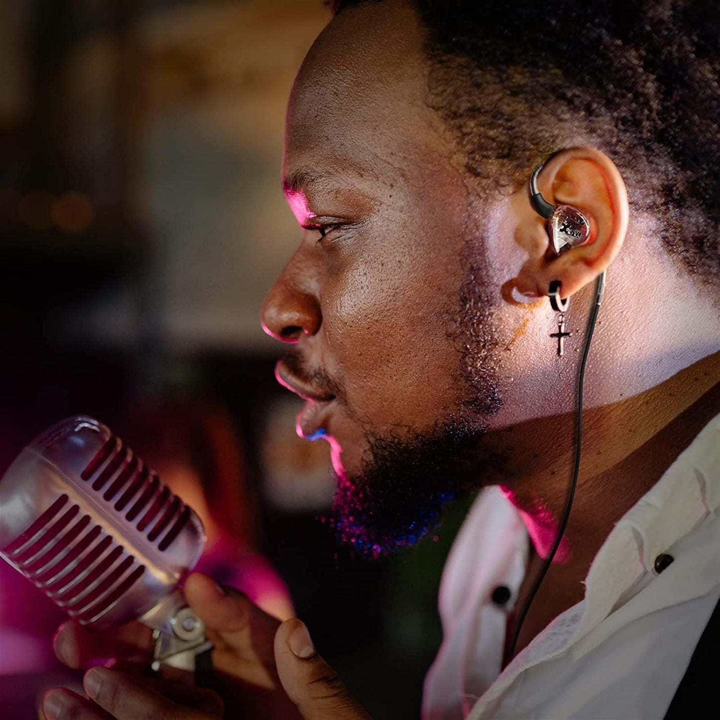 Xvive U4T9 Wireless in-Ear Monitor System with T9 2BAD Earphone Personal IEM for Studio, Band Rehearsal,Live Performance