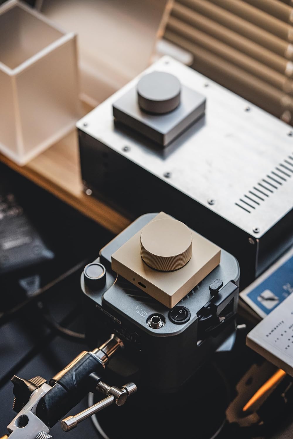 Bluetooth Media Control Knob, Controller for PC/Gaming/Home Audio/Desktop,Multi-Function Button with Adjustment,Wireless Volume Controller for Windows, Android, iOS, macOS