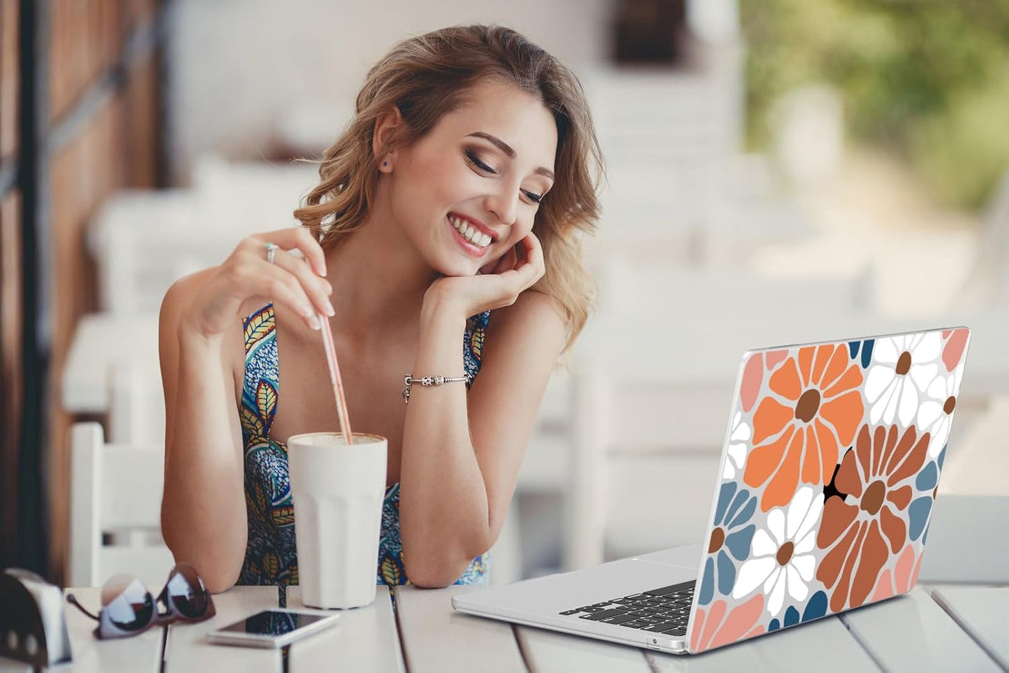 CISSOOK Compatible with MacBook Air 13.6 inch Case M4 M3 M2, Plastic Hard Shell Case Keyboard Cover Screen Protector for MacBook Air 13 2025 2024 2023 2022 Model A3240 A3113 A2681, Vintage Flowers