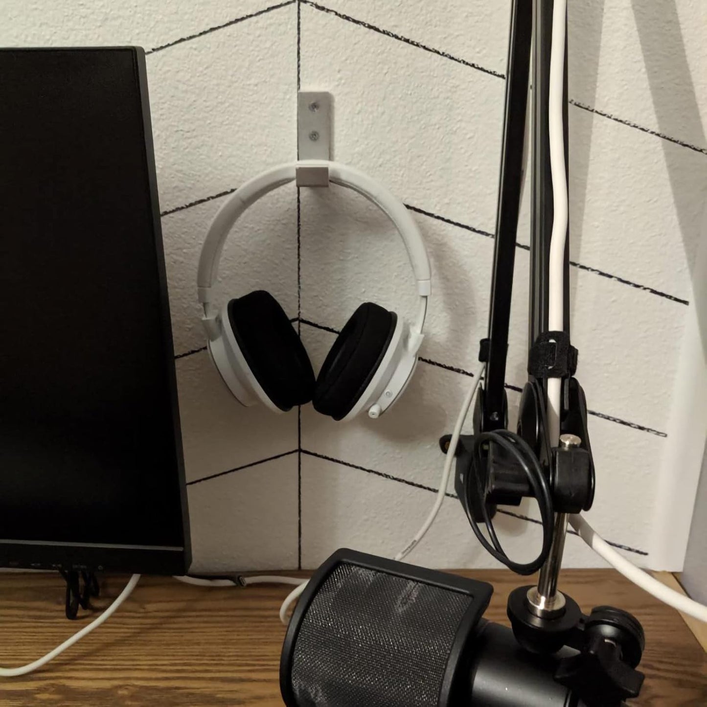 Folding Coat Hooks, Foldable Wall Hooks for Hanging Aluminum Alloy Cloth Hanger Coat Hanger Headphones Holder Headset Wall Hanger Hook- Pack of 2 (Silver)