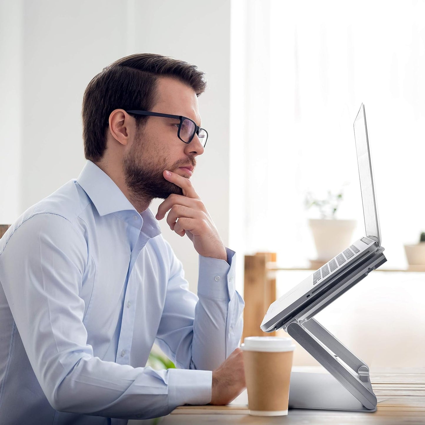 SOUNDANCE Laptop Cooling Pad with Low-Noise Fan and 3.0 USB Hubs, Ventilated Laptop Cooler Prevent Overheating, Ergonomic Laptop Stand Support Up to 17” Gaming Notebook Computer, Aluminum