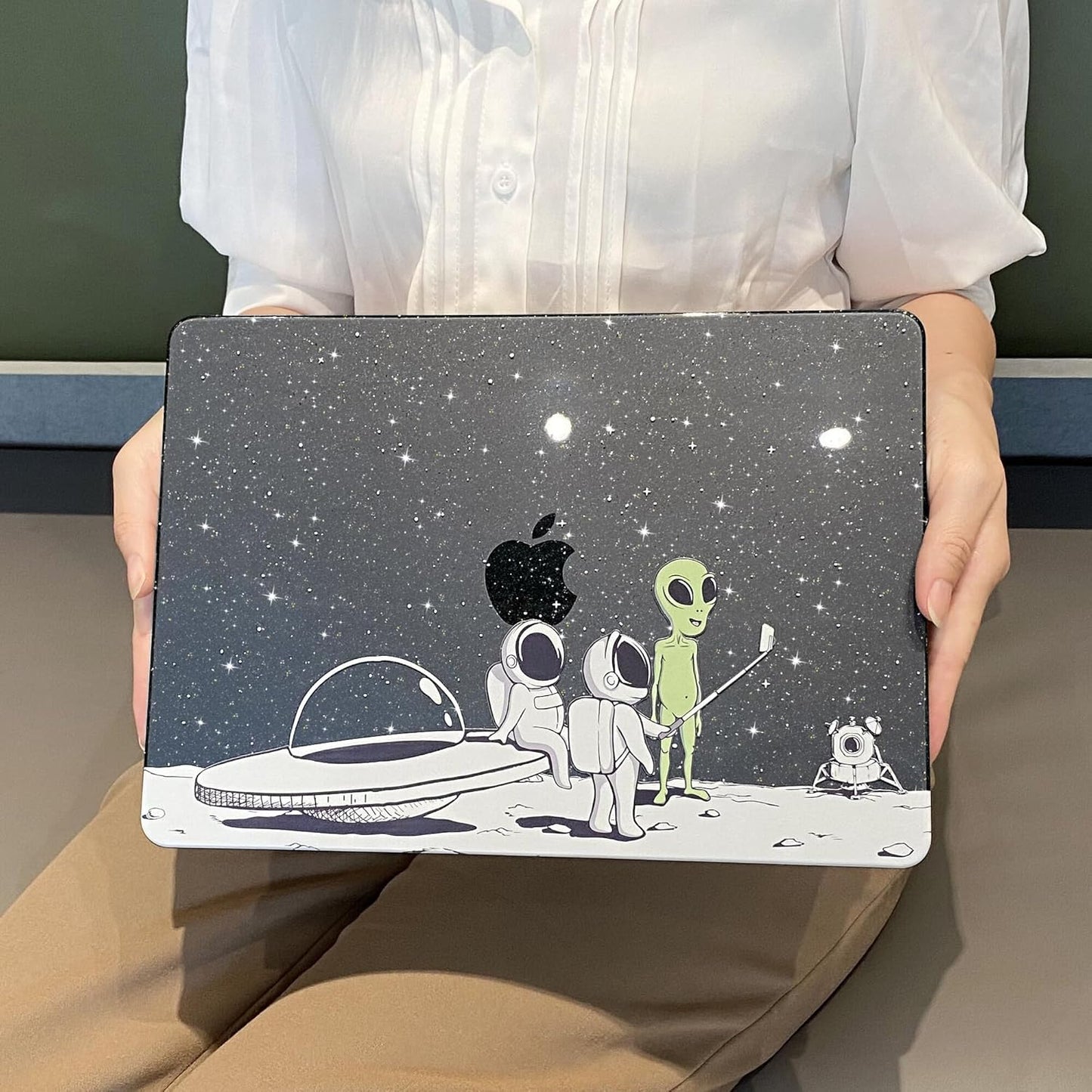 MEEgoodo Case for MacBook Pro 13 inch, Hard Shell Case with Keyboard & Camera Cover, Compatible with 13 inch MacBook Pro A2338 M2/M1 A2251 A2289, Astronauts & Alien Theme