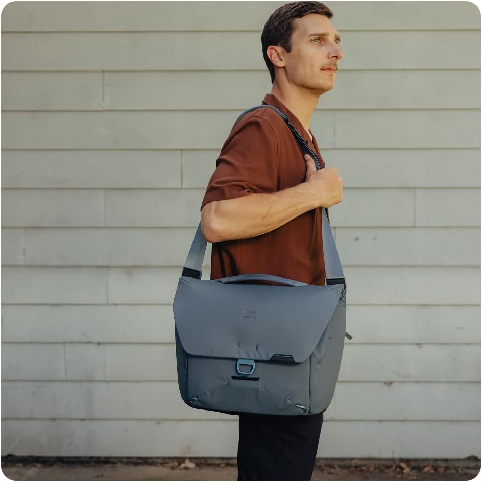 Peak Design Everyday Messenger V3 13L, Kelp, Weatherproof Camera and Work Bag with Laptop Sleeve, Expandable, MagLatch Closure, FlexFold Dividers, Fits 13" Laptop, Messenger Bag for Men and Women