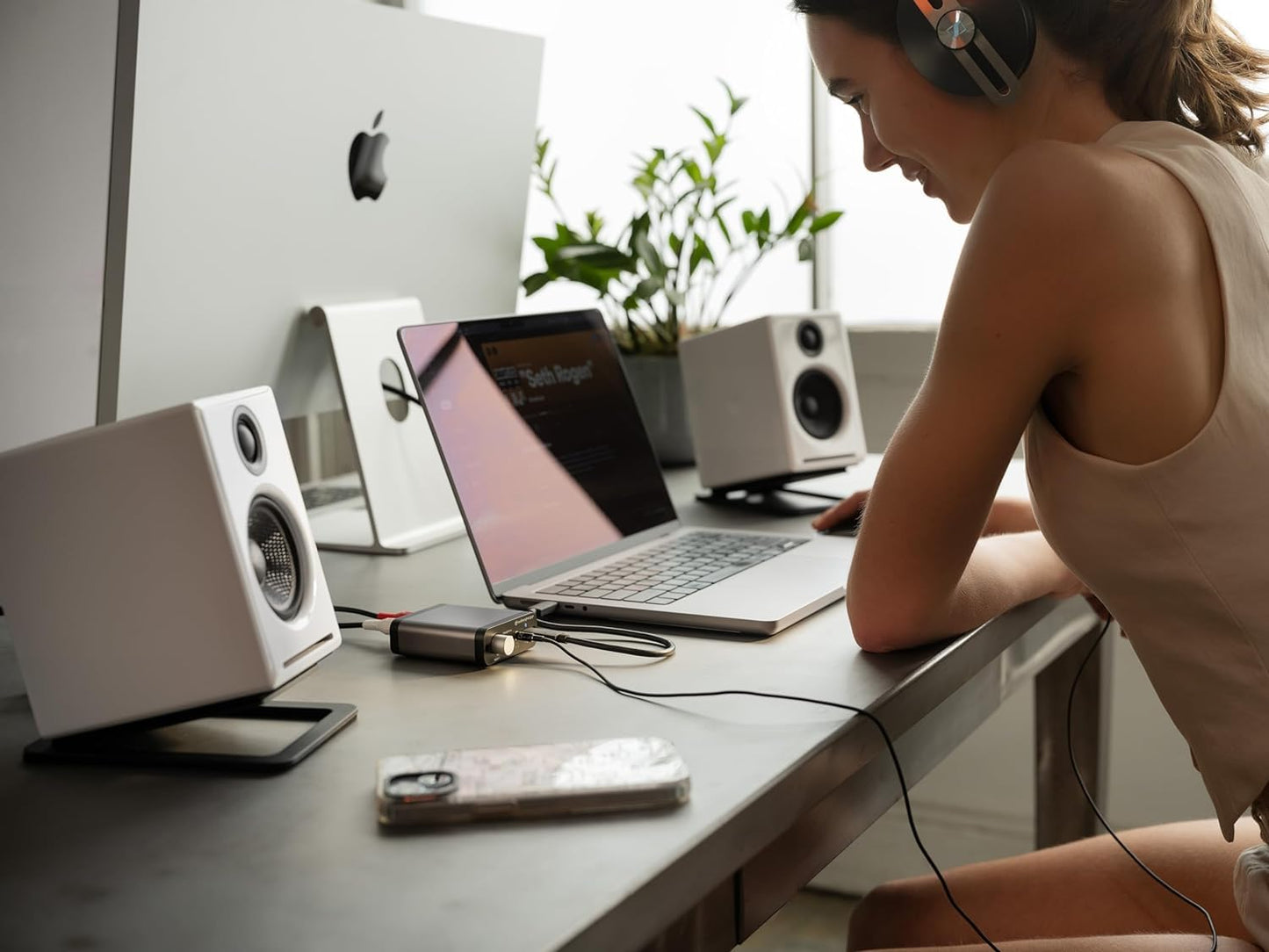 Audioengine D1P 32 Bit Portable Headphone Amplifier - Audio DAC Amp Switcher for Gaming and Music