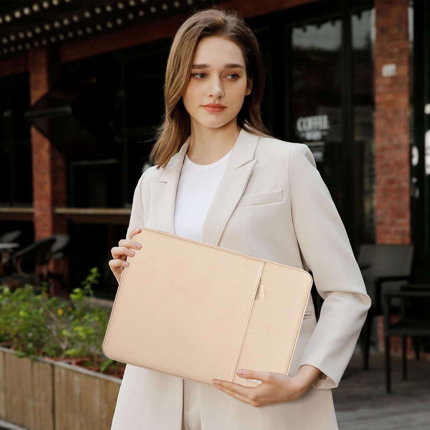 MOSISO Laptop Case 15 inch, 15 inch Laptop Sleeve Compatible with MacBook Air 15 M4 A3241 M3 A3114 M2 A2941 2025 2024 2023,Dell XPS 15,Polyester Vertical Computer Sleeve Bag with Pocket, Apricot