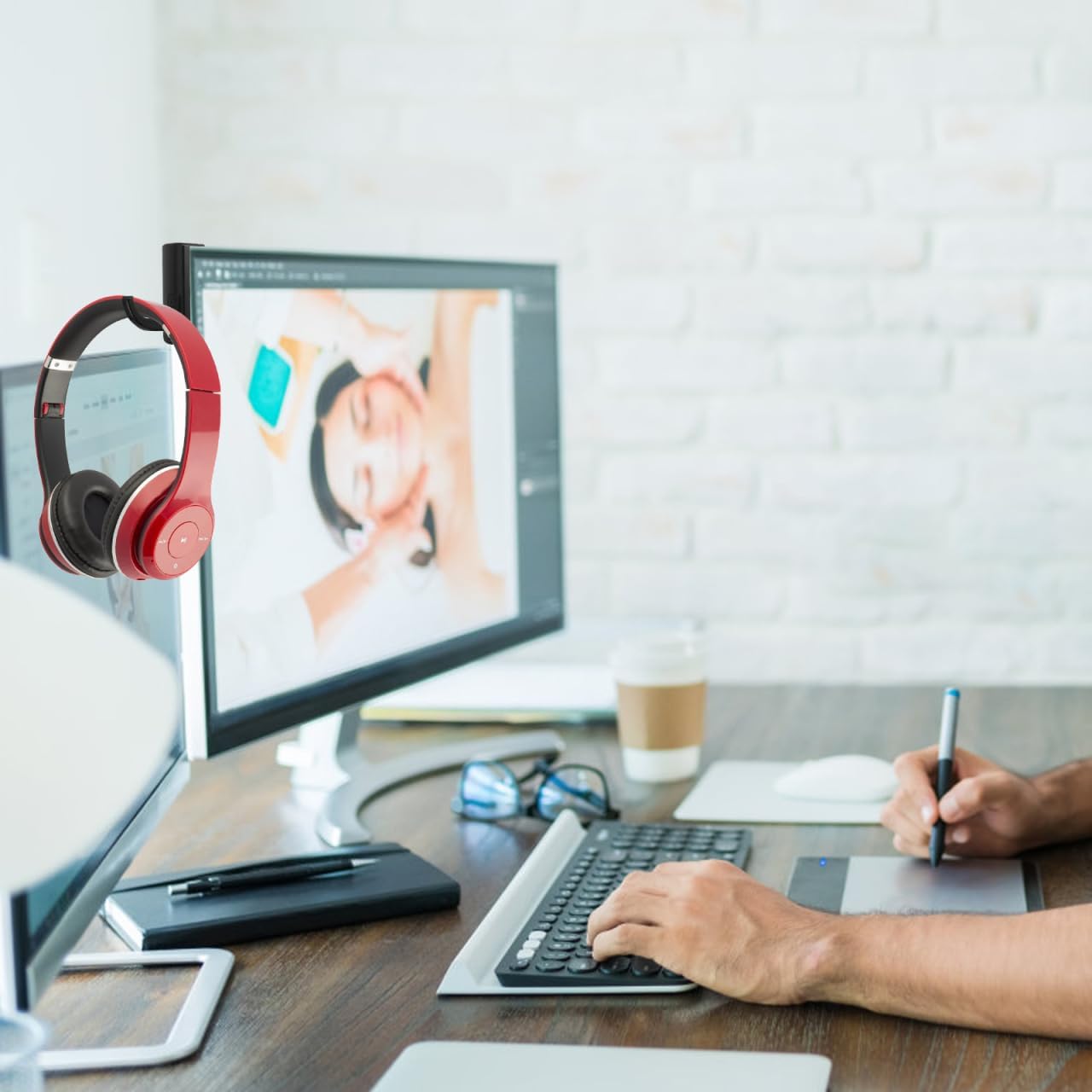 Angoily 20 Pcs Headphone Hook, Self Adhesive Plastic Computer Gaming Headset Hanger, Earphones Headset for PC Monitor Screen Edge, Desk Brackets Wall