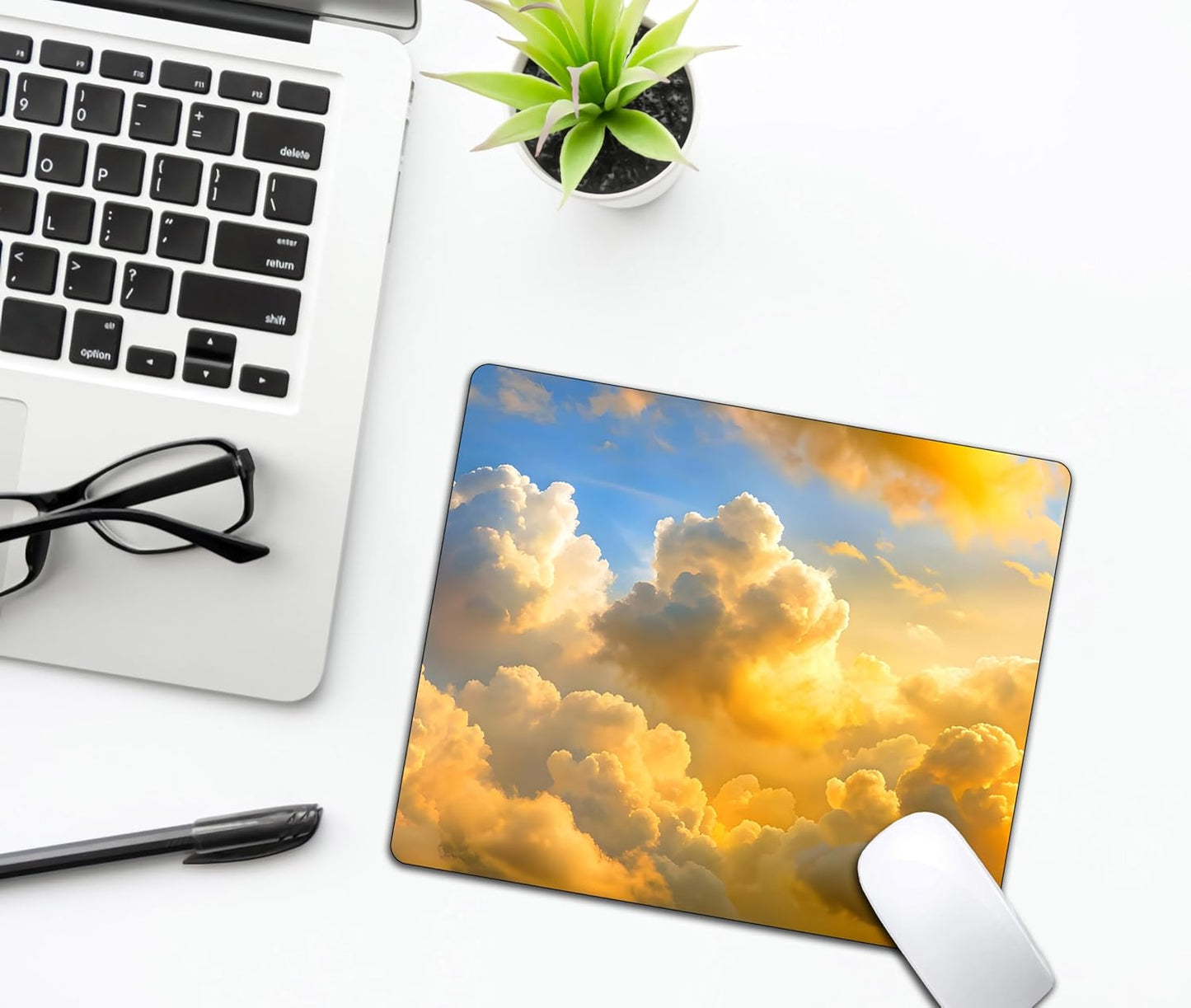 Aesthetic Gold Clouds Mouse Pads for Desk, Portable Wireless Computer Mouse pad Small Design with Women, Non-Slip Rubber Base Laptop Mousepad 9.5" x 7.9" Smooth Surface for Office & Travel