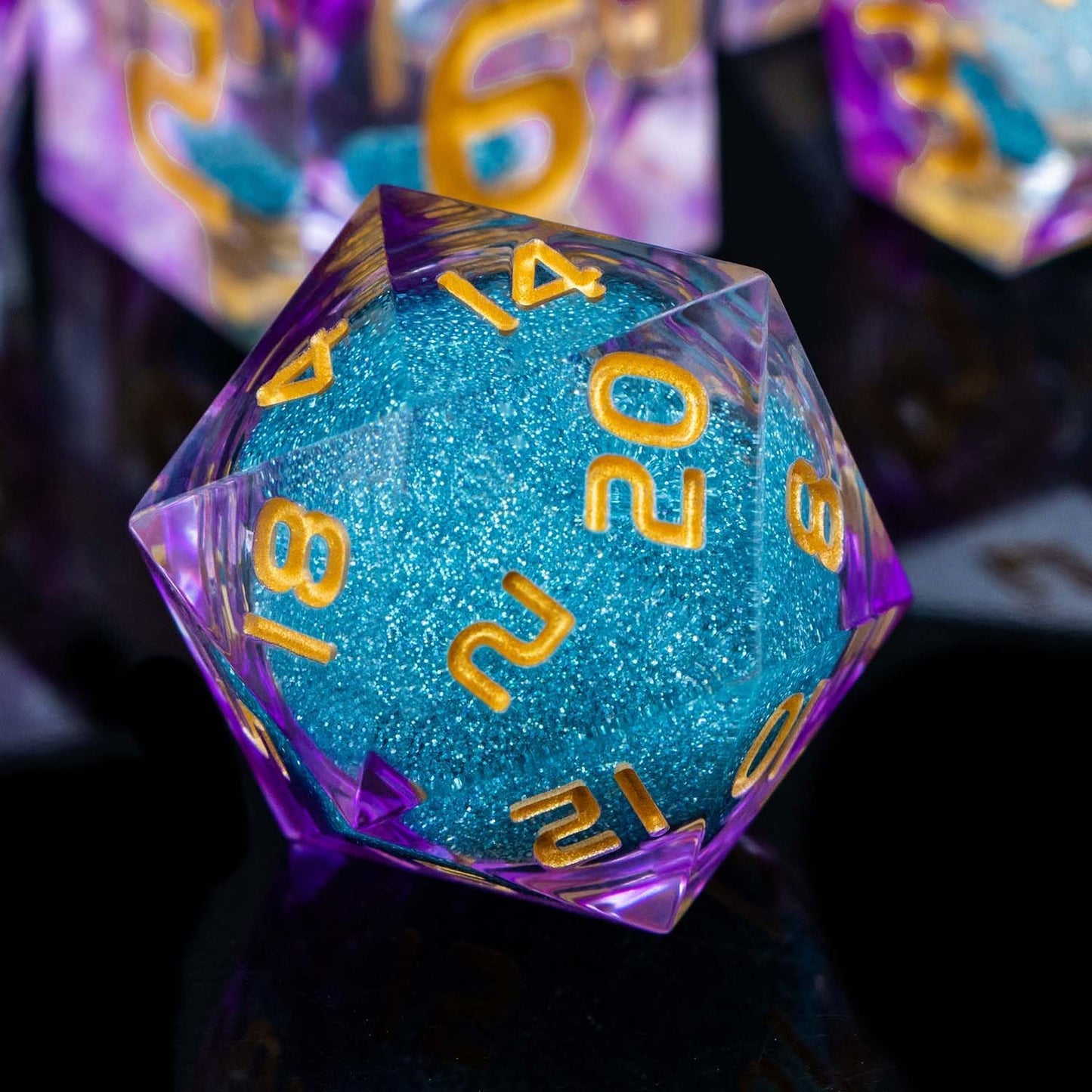 ARUOHHA Liquid Core DND Dice Set, 7pcs Resin Sharp Edged Dice RPG Purple Polyhedral D and D Dice with Gift Box, Role Playing Dice Set D20 D12 D10 D8 D6 D4