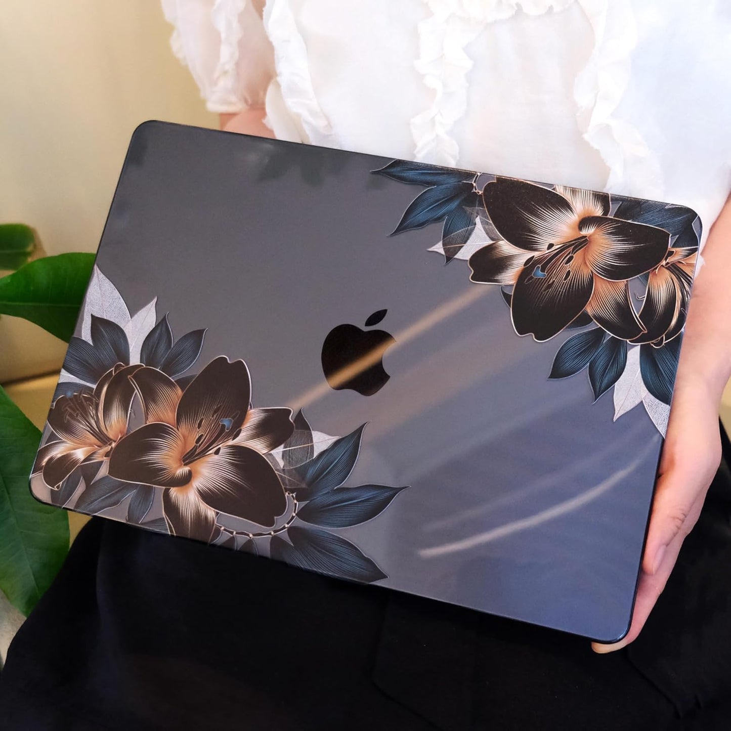 MEEgoodo Case for MacBook Pro 13 inch, Laptop Hard Shell with Keyboard & Camera Cover, Golden Lilies