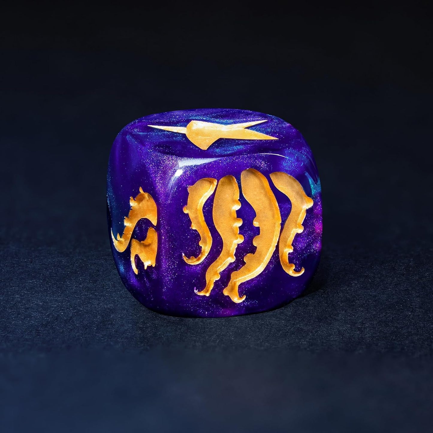 Cthulhu Tentacle Dice Set – 10 x D6 (16mm) Eldritch Horror Dice | Golden Elder Sign | Lovecraftian Resin Dice for DND, Warhammer, Call of Cthulhu & TTRPG
