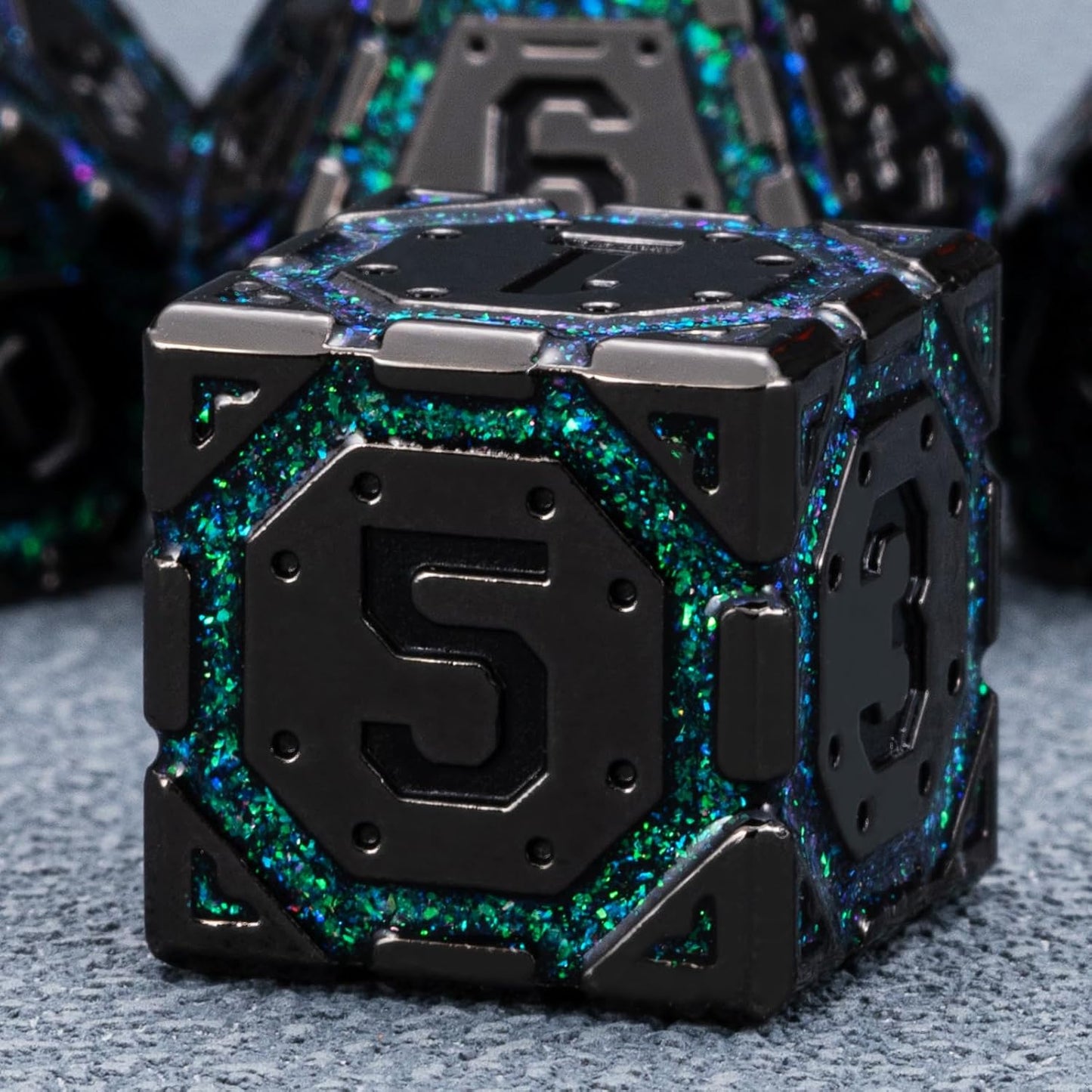 DND Metal Dice Set, Polyhedral Dice Set for RPG D&D Dice with Cracks Dungeons and Dragons Dice Set for RPG TTRPG D&D Die with Gift Case(Black Nickel Dark Green)