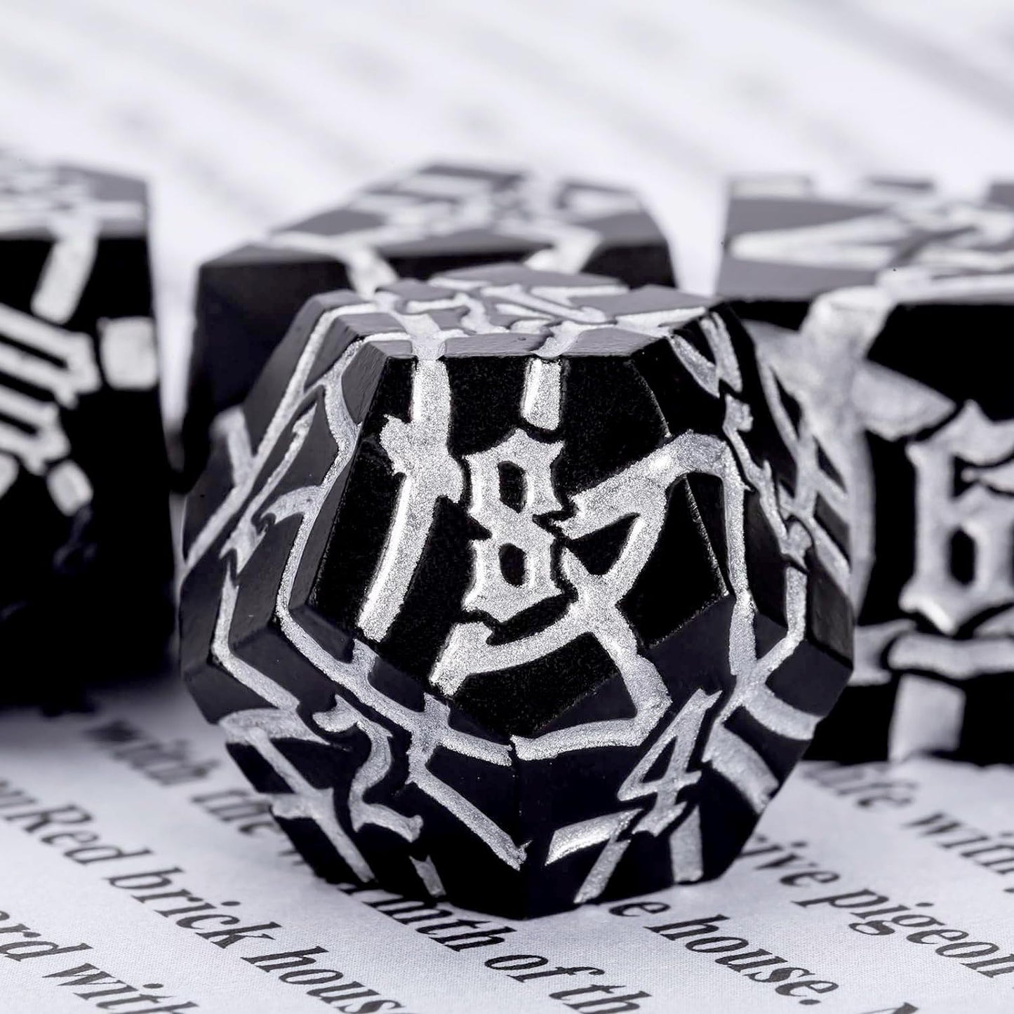 D&D Stripe Dice Set,Black Metal Dungeons and Dragons Dice Set with Box, Crack Polyhedral Dice for RPG Board Games (Matte Black Silver)