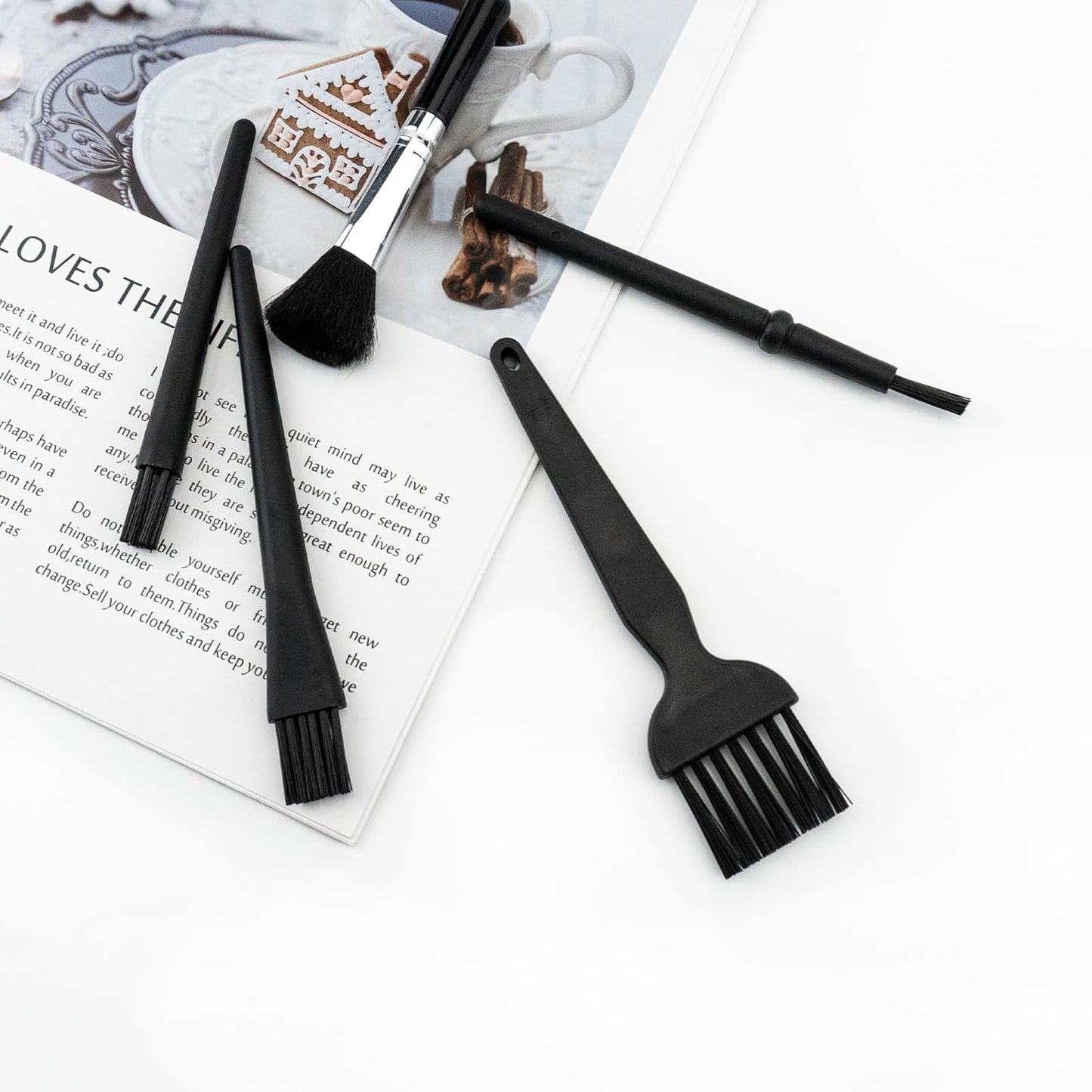 5 PCS Mini Keyboard Cleaning Brushes Kit, PP Handle Nylon Anti Static Electronic Dust Cleaning Brush for Computer Keyboard Motherboard Camera Small Space