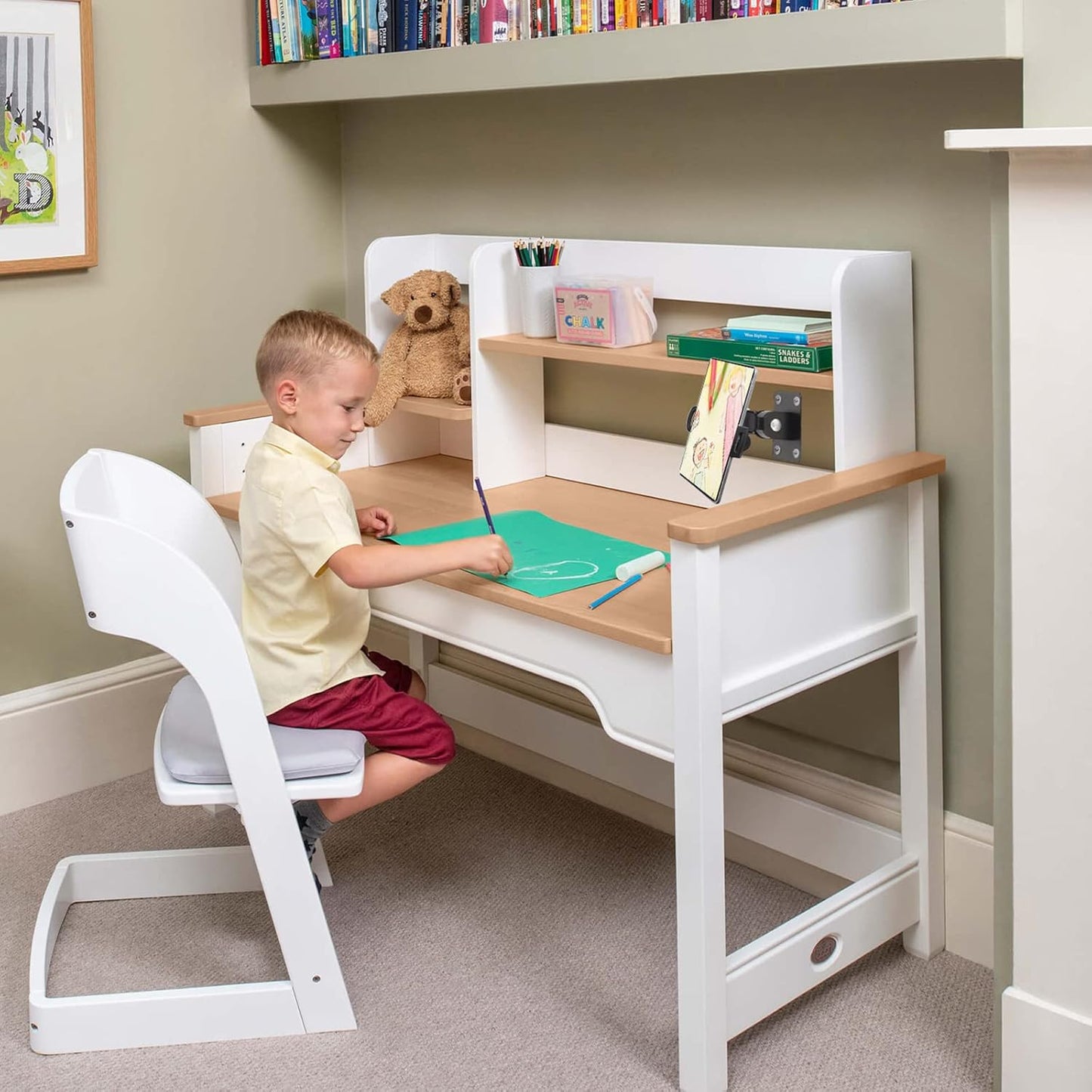 Dual Pull Tablet Wall Mount, Suitable for 4.7 to 12.9 inch Tablet or Smartphone, Medical Places, Factory，Homes, Classrooms（Black）