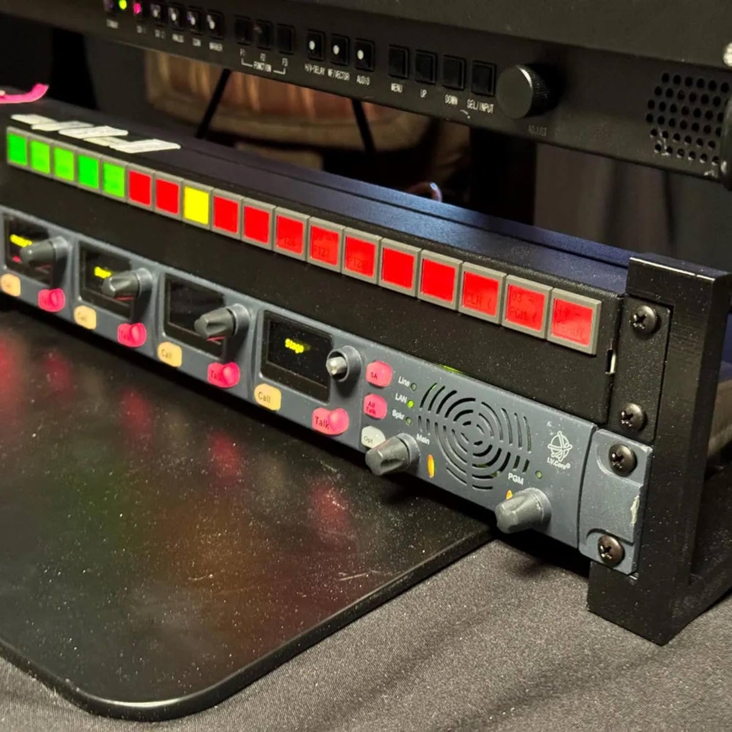 Compact 2U Studio Equipment Rack Pair – 3D‑Printed PETG, 4″ Depth, 20° Sloped Desktop Stand for Audio Interfaces, DJ, IT & Pro Audio – Includes Hardware – Made in USA – Black