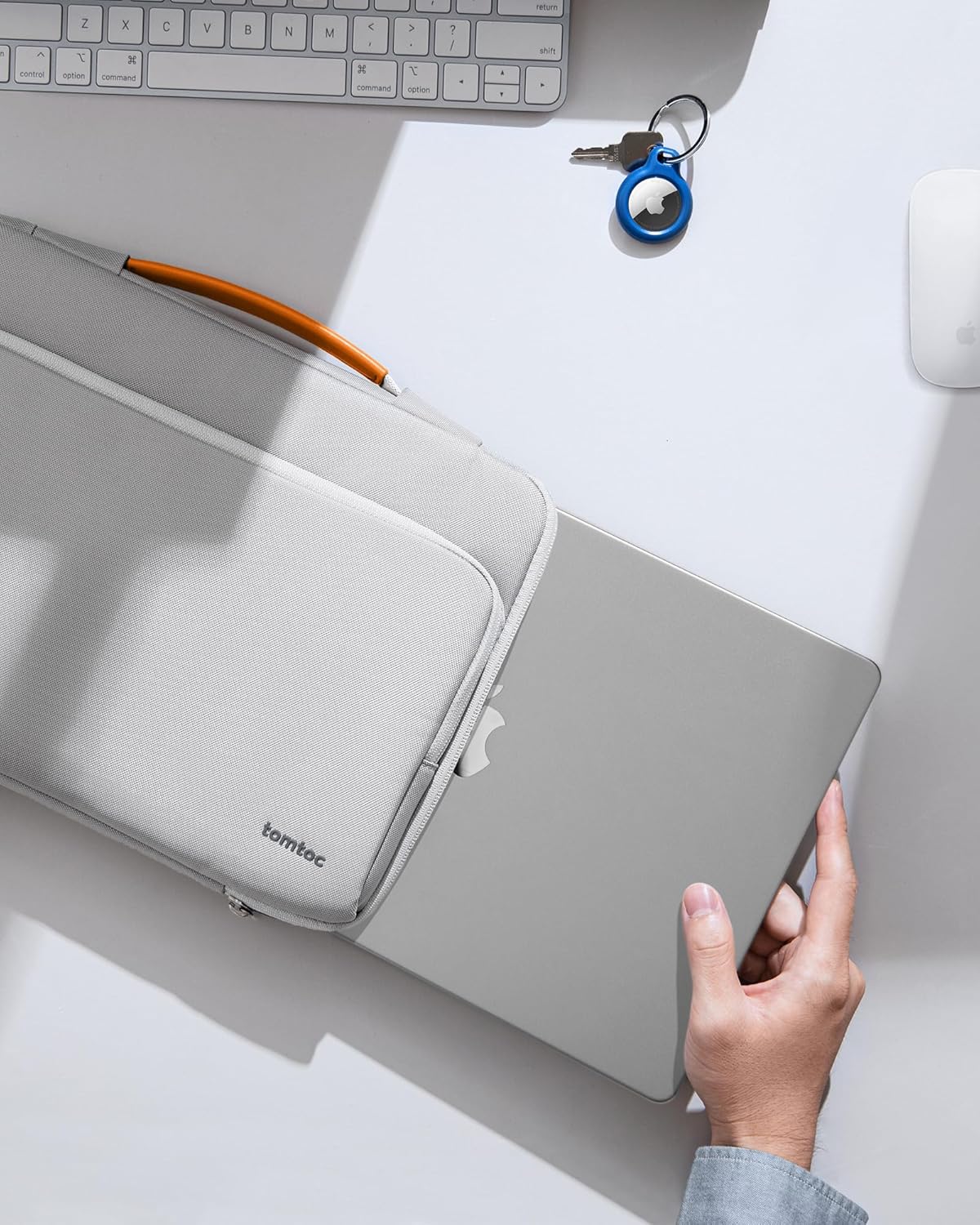 tomtoc 360 Protective Laptop Carrying Case for 2024 New 16-inch MacBook Pro M4/M3/M2/M1 Pro/Max 2024-2019, Water-Resistant Laptop Bag Sleeve with Accessory Pocket for The New Razer Blade 15