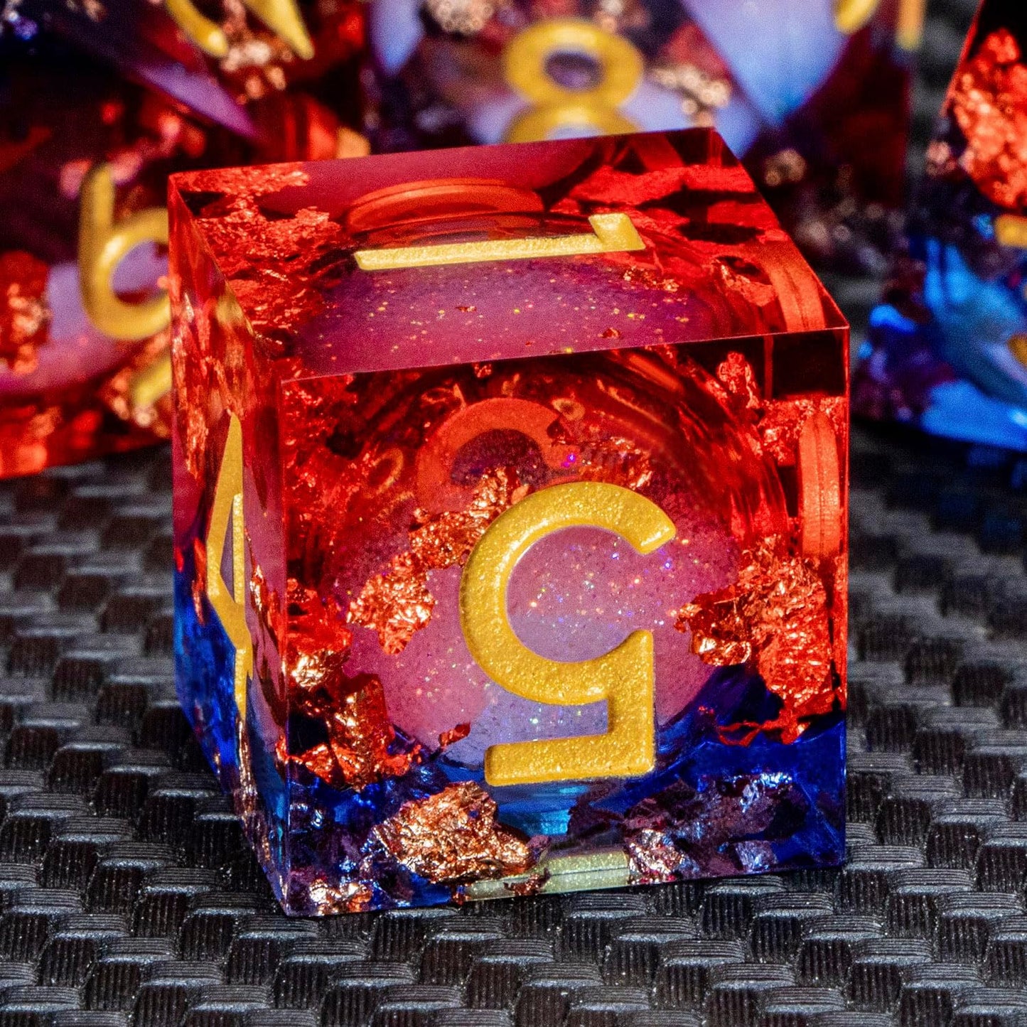 ARUOHHA Liquid Core DND Dice Set, 7pcs Resin Sharp Edged Dragons Dice Compatible with D&D Role Playing Games, RPG Golden Numbers Blue Red Dungeons Polyhedral D and D Dice with Gift Box D20 D10 D6