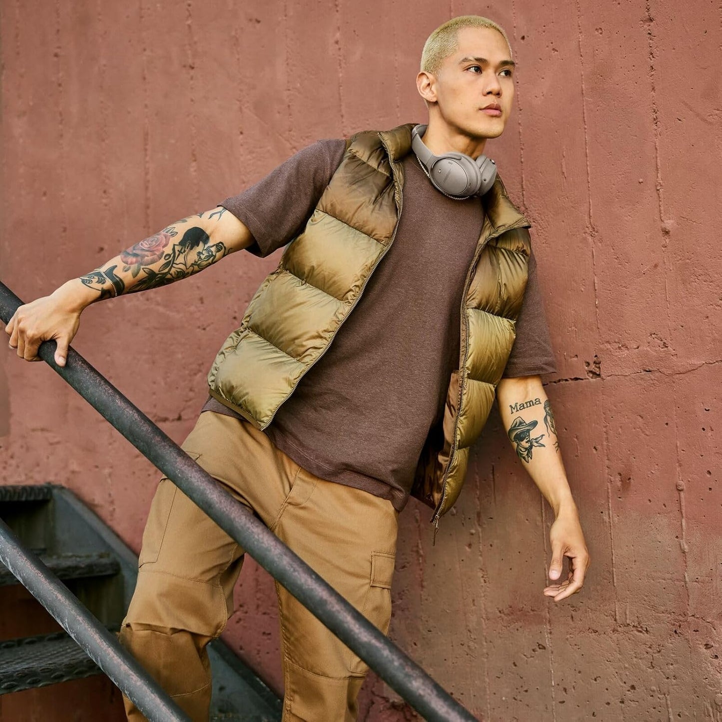 Bose QuietComfort Bluetooth Headphones, Wireless Headphones with Active Over Ear Noise Cancelling and Mic, Deep Bass, Up to 24 Hours of Playtime, Sandstone