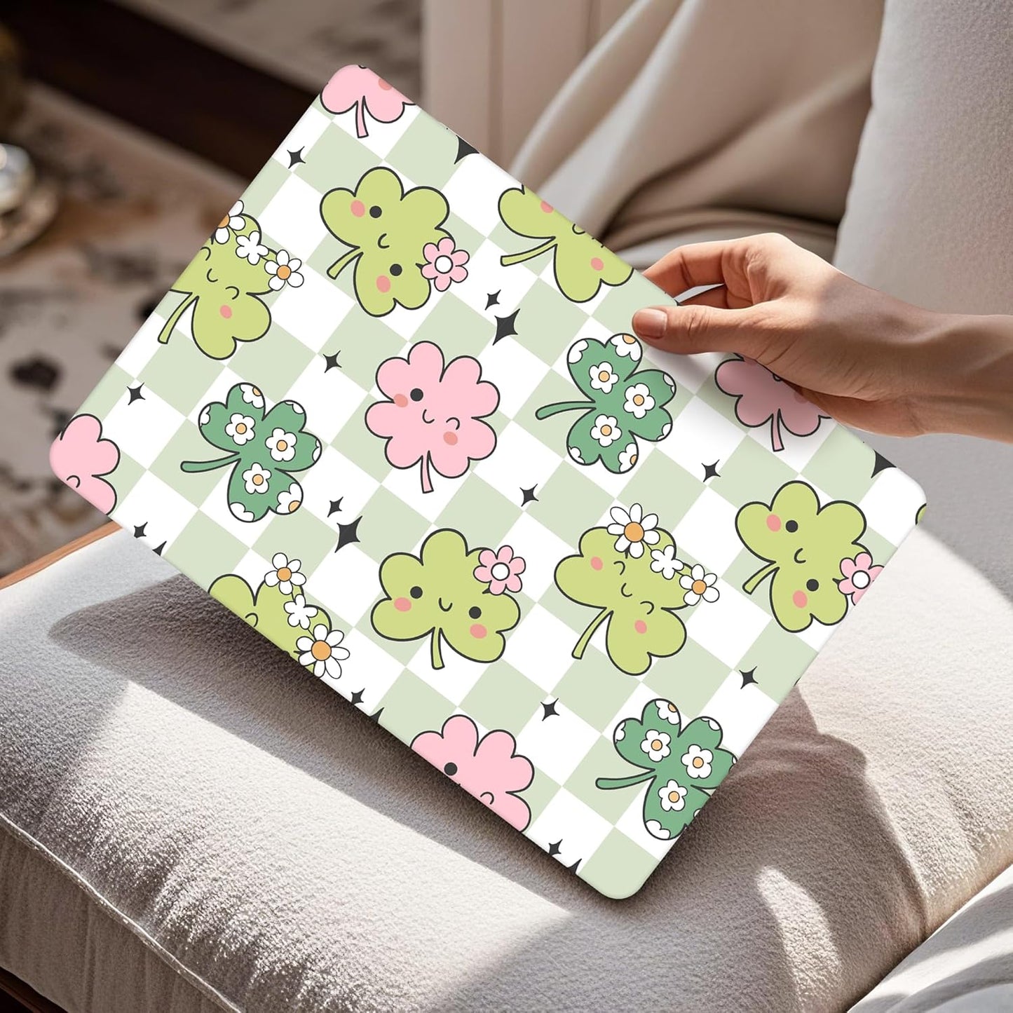 Mektron for 2025 MacBook Air 15 inch M4 Case A3241/ 2024 M3 A3114/ 2023 A2941 M2 Hard Printed Case with 15.3 Liquid Retina Display Touch ID, Plastic Hard Cover & Keyboard Skin- Lucky Clovers