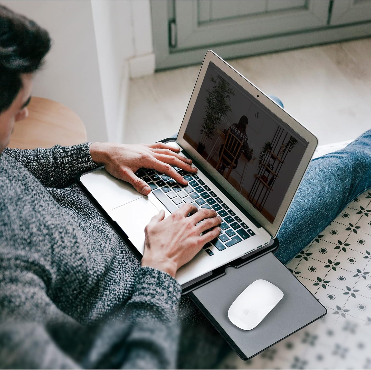 EHO Laptop Lap Pad - Laptop Stand Pad w Retractable Mouse Pad Tray, Anti-Slip Heat Shield Tablet Notebook Computer Stand Table w/Sturdy Stable Cooler Work Surface for Bed Sofa Couch or Travel